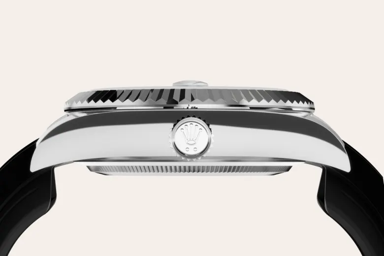 rolex sky-dweller in 18 ct white gold, m336239-0002 - Chronolink